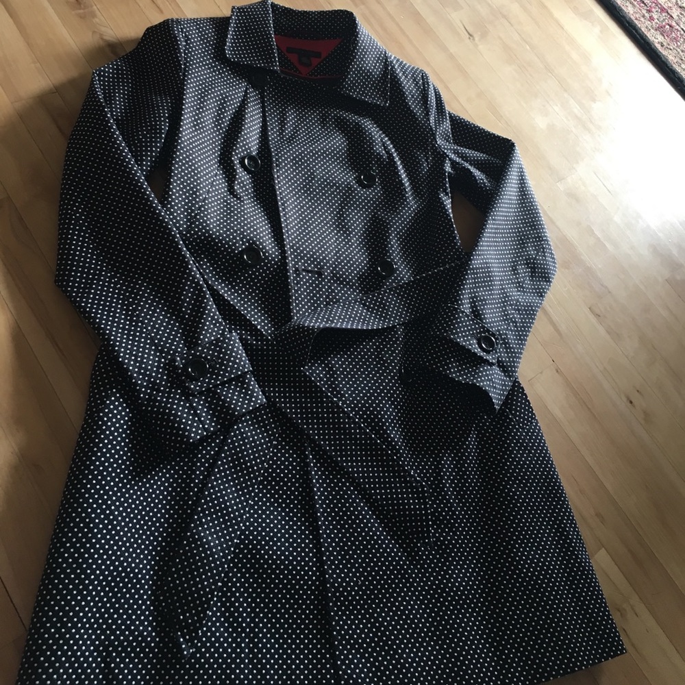 Gorgeous black trench coat