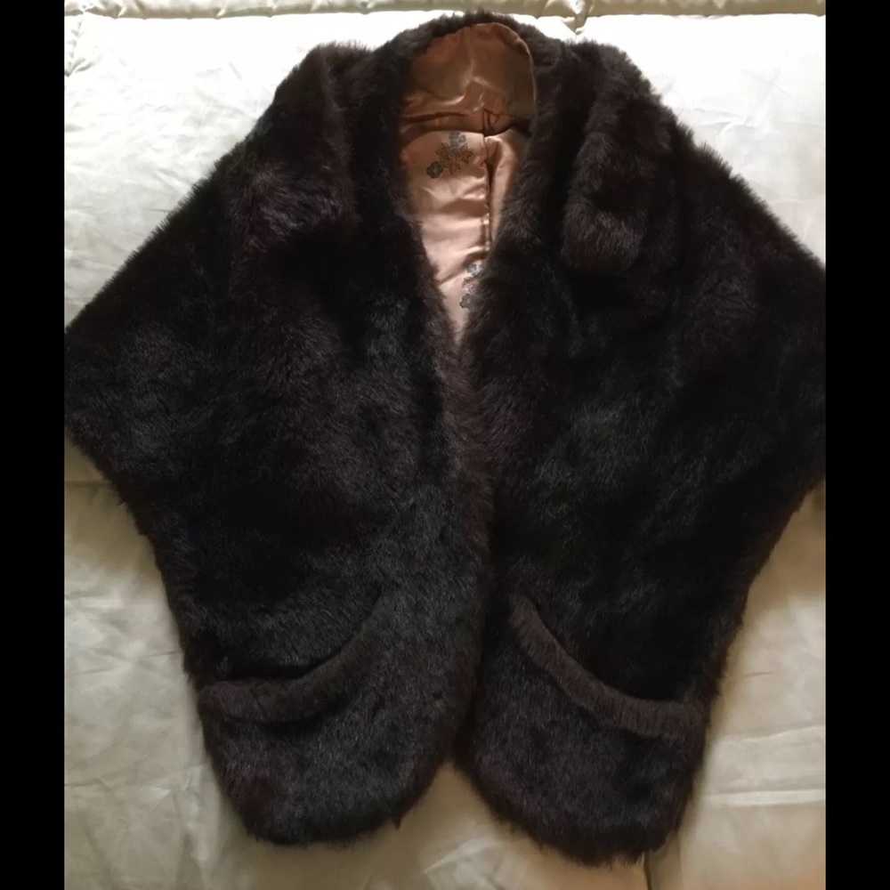 Vintage Regina Glenara faux fur cape