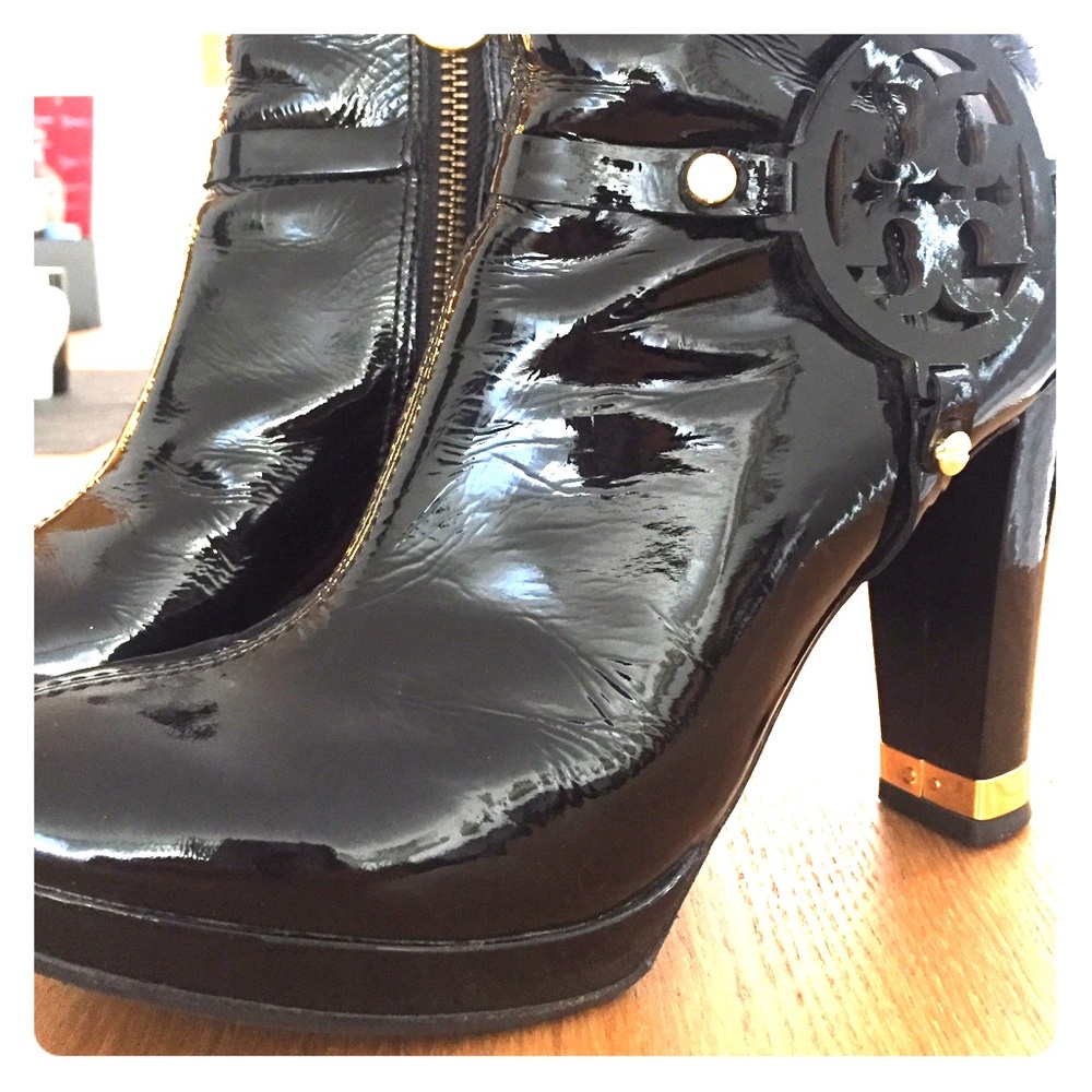 Tory Burch black patent platform booties. EUC!