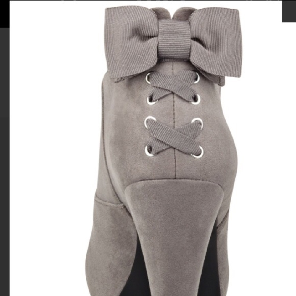 Guess grey booties