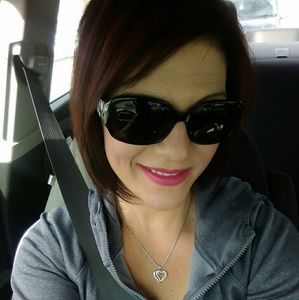 Meet your Posher, Cara