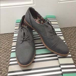 Sugar Gray Oxfords