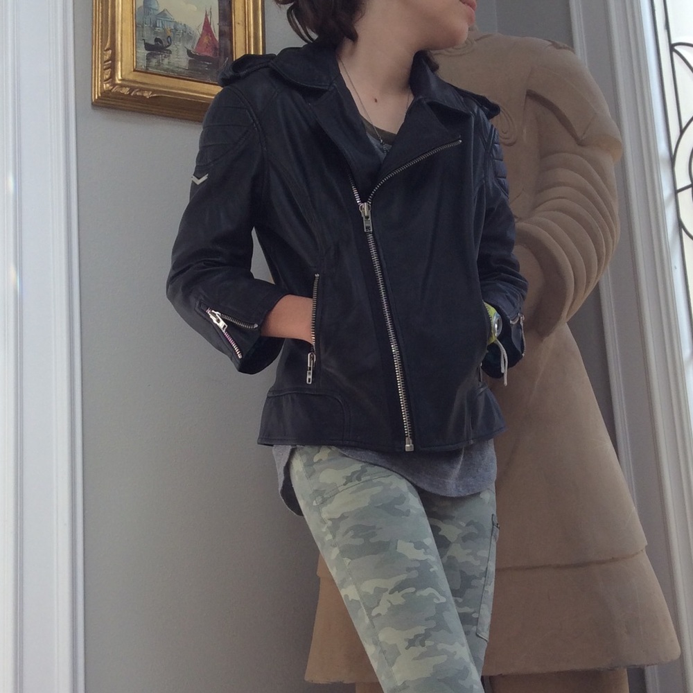 Super-dry Woman's Leather Jacket