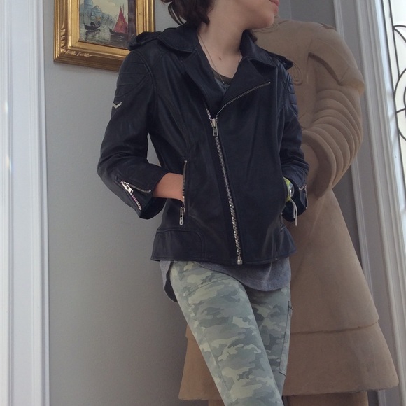 Super-dry Woman's Leather Jacket - Picture 1 of 3