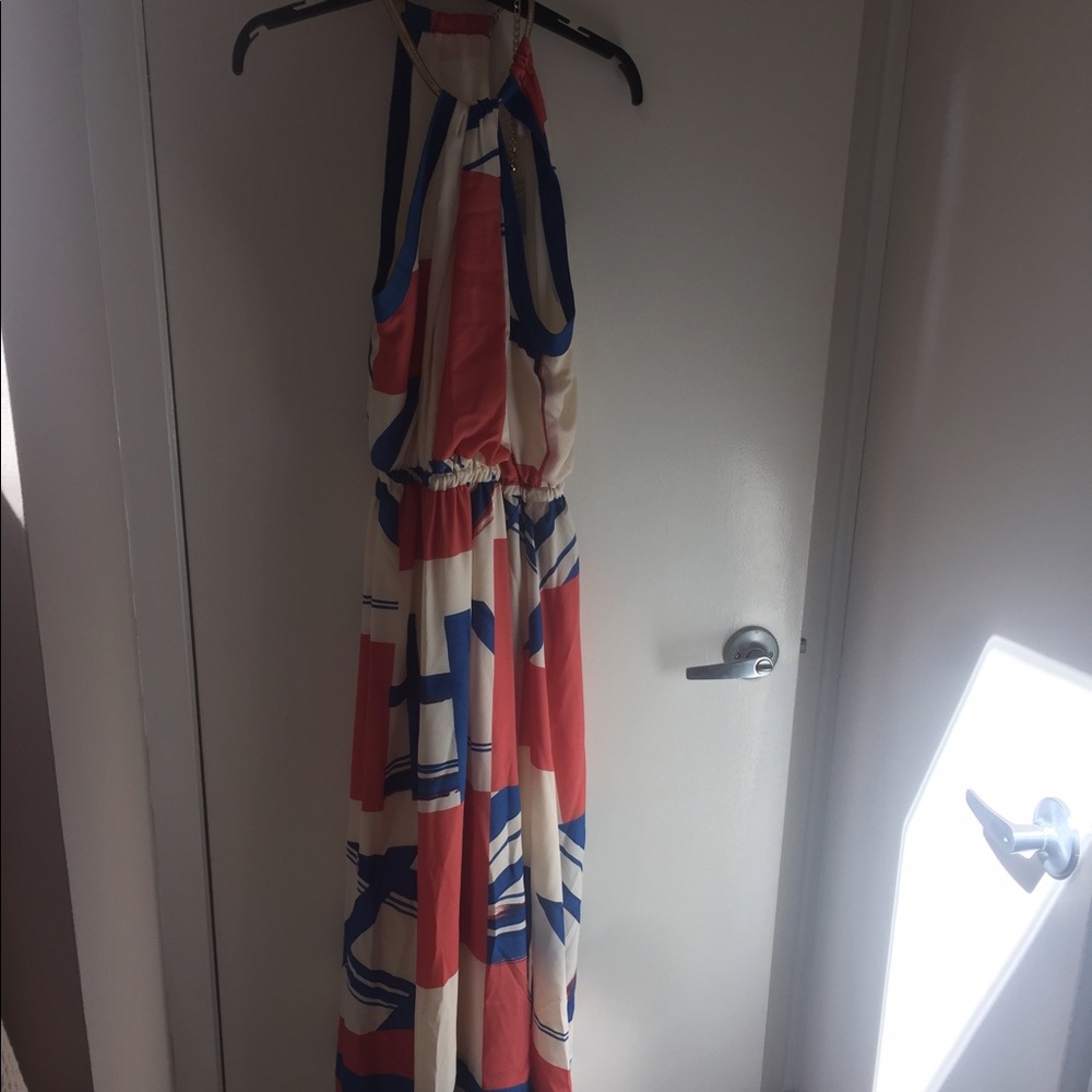 Clothing - Picture 2 of 8