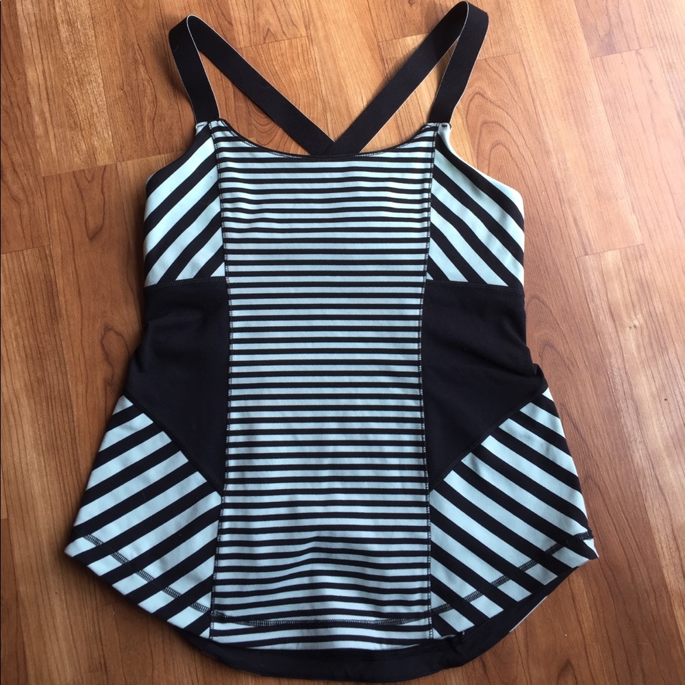 Lululemon Sz 8 top