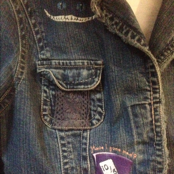 Custom embroidered ladies Jean jacket - Picture 4 of 6