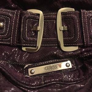 Guess purse have a style