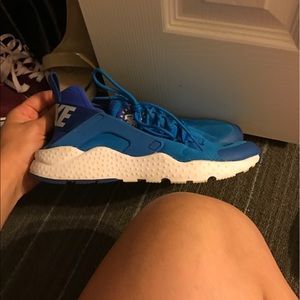 Nike Blue Huaraches