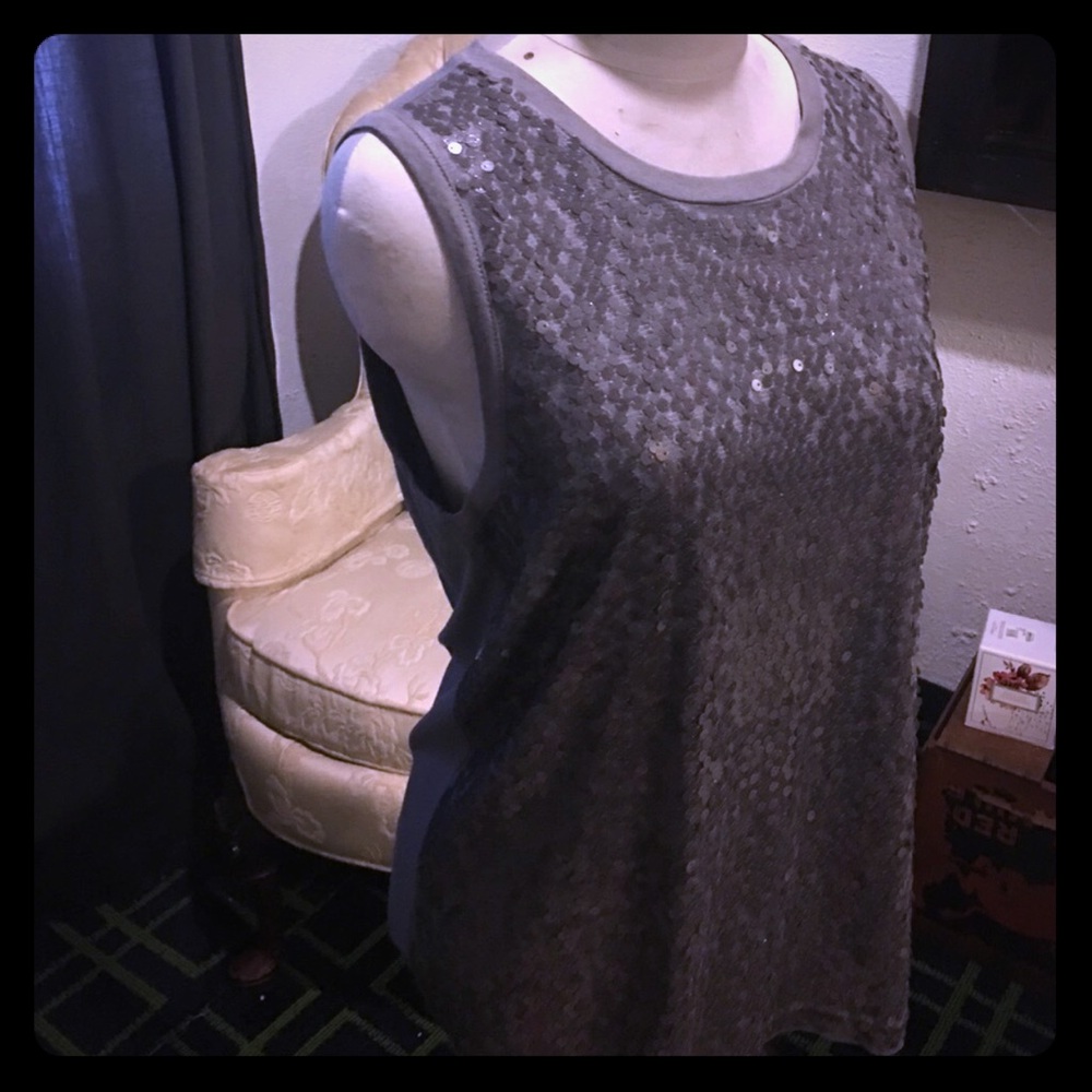 Sequin Sleeveless Tee