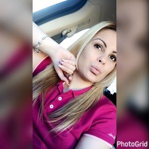 Meet your Posher, Omayra