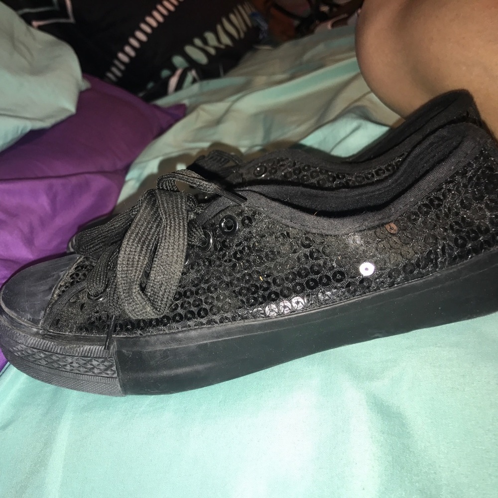 Shoes - Picture 2 of 2