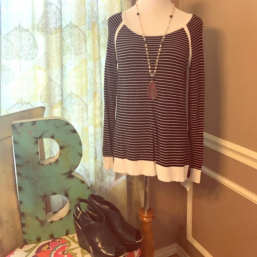 Super cute sweater- soft and adorable.