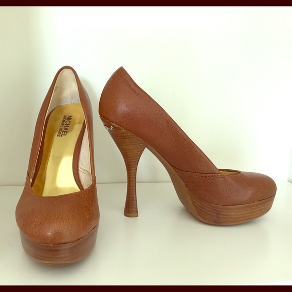 Michael Kors Heels - Picture 1 of 3