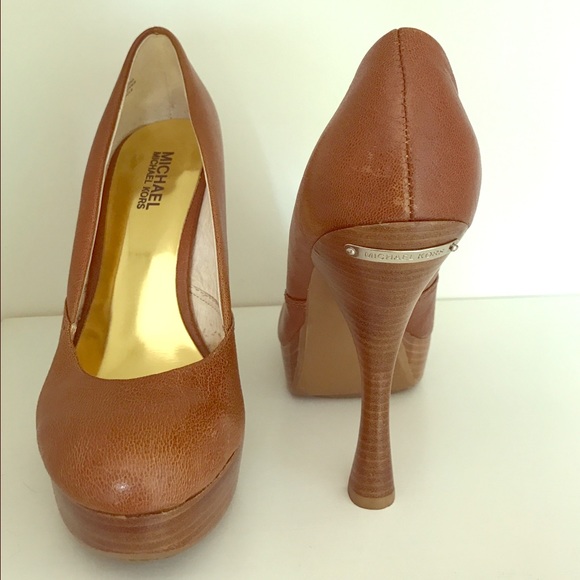 Michael Kors Heels - Picture 2 of 3