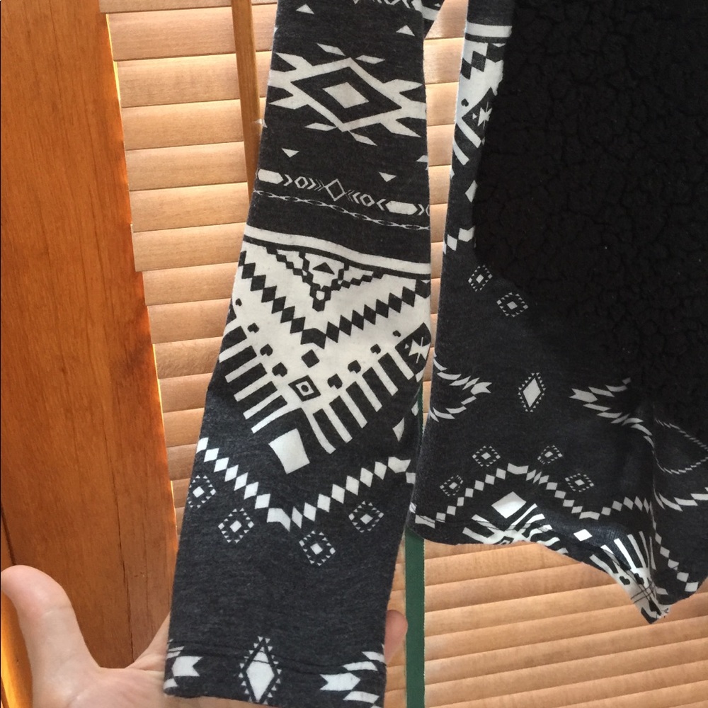 Tunic sweater - Picture 2 of 3
