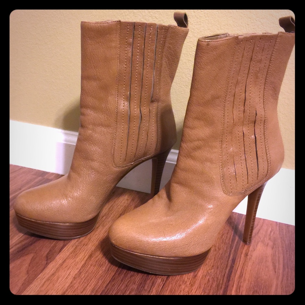 Gianni Bini Booties Tan