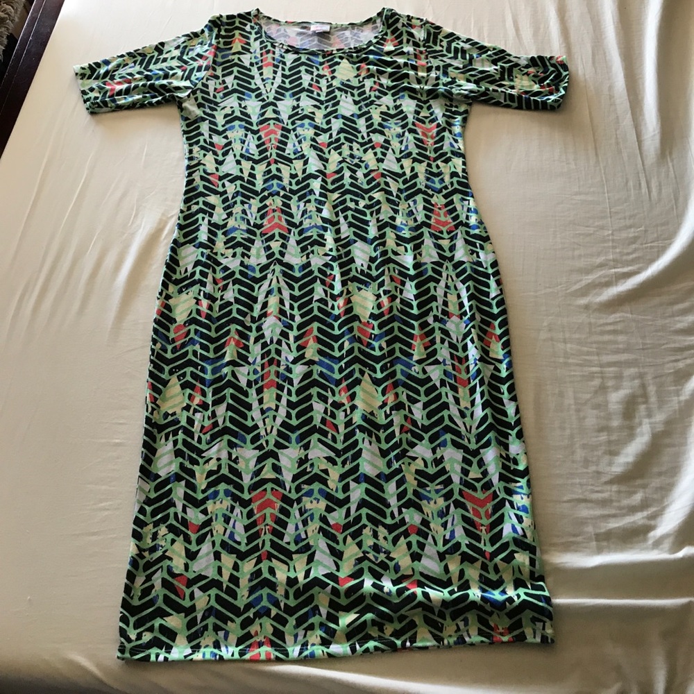 LuLaRoe Julia*Price Firm
