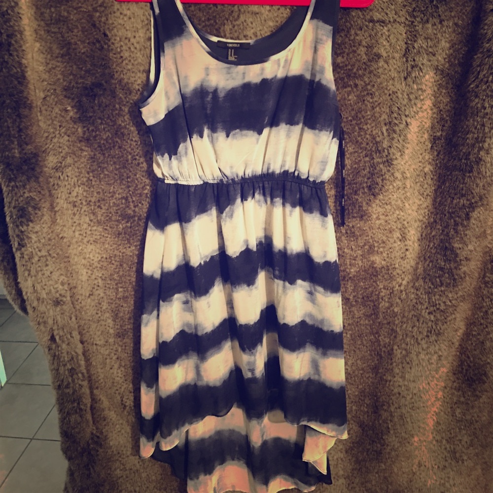 Cute striped summery dress!