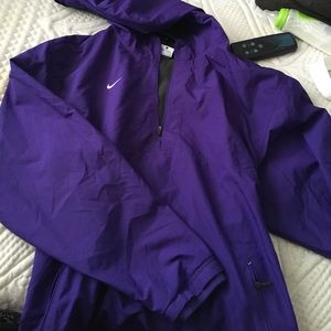 Women's large purple Nike windbreaker