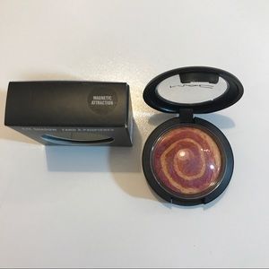 MAC MAGNETIC ATTRACTION EYESHADOW