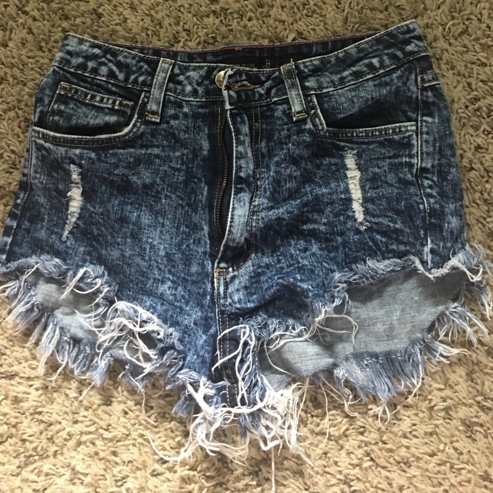 High waisted blue jean shorts