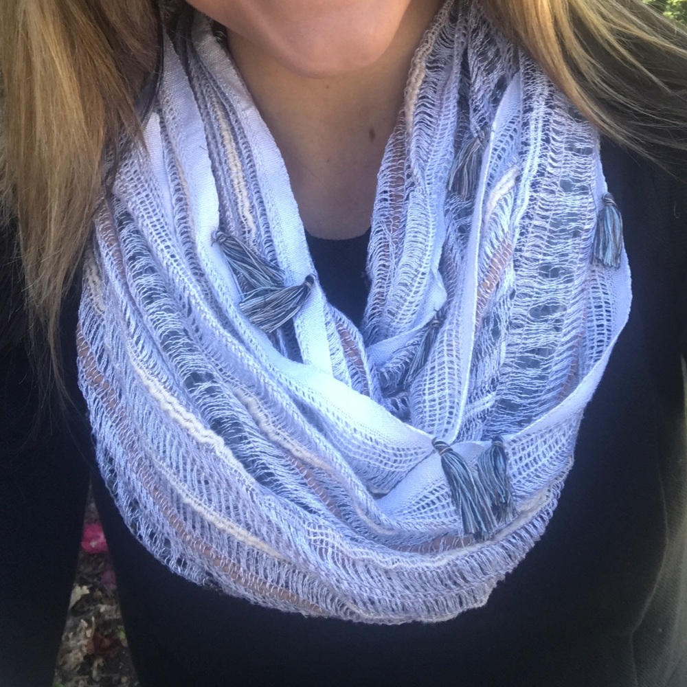 Wild Honey Scarf 🌟 Price Drop 🌟