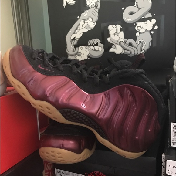 Nike Air Foamposite One  Burgundy foamposites 🍇💦