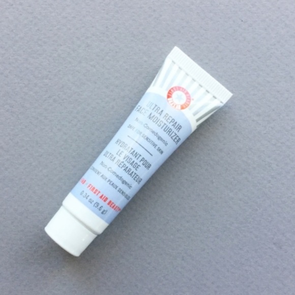 FIRST AID BEAUTY Ultra Repair Face Moisturizer - Picture 3 of 6