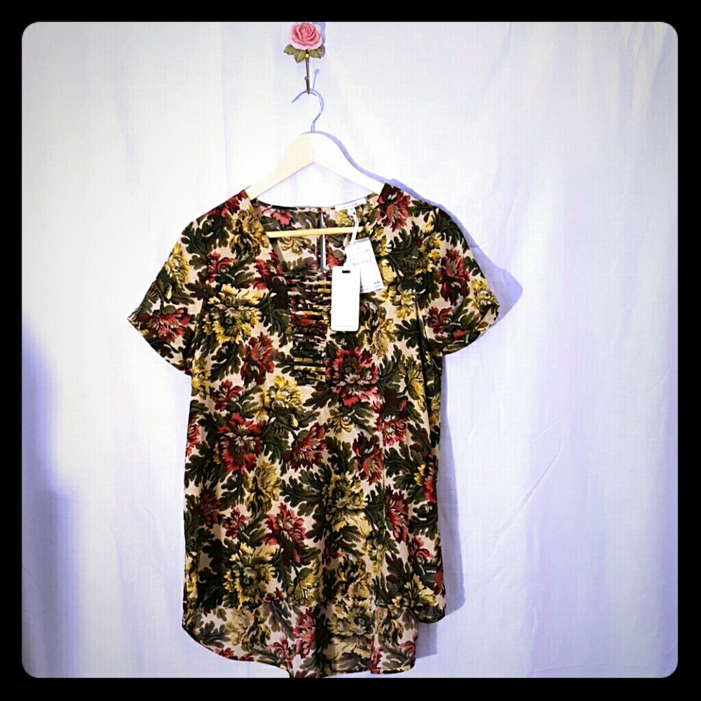 SALE!  Pleione floral top from Nordstrom, NWT