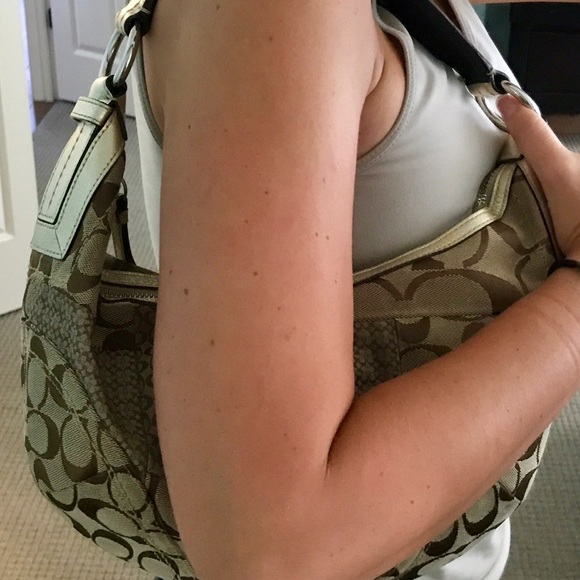 Authentic Coach Purse - Picture 3 of 4