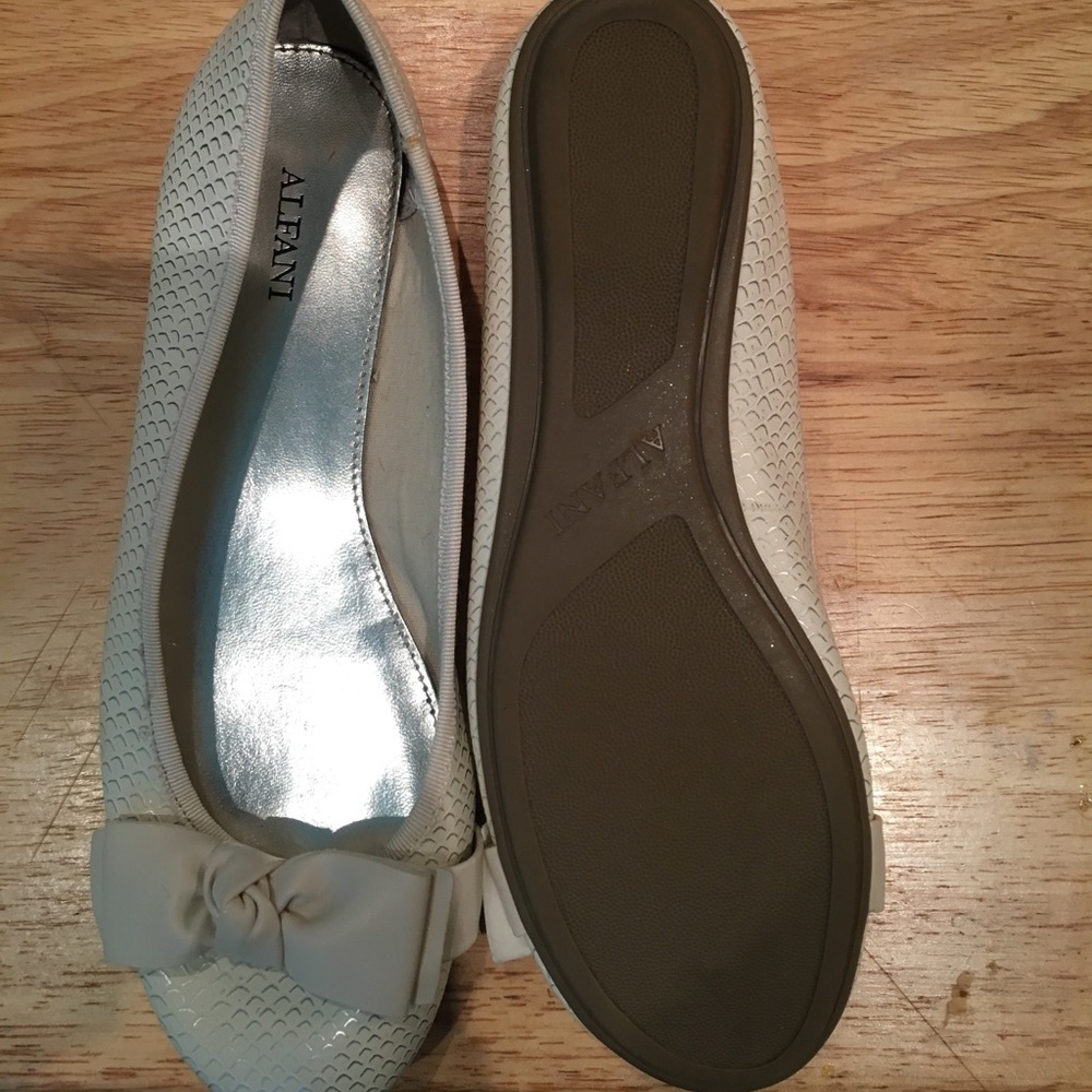 Ivory flats