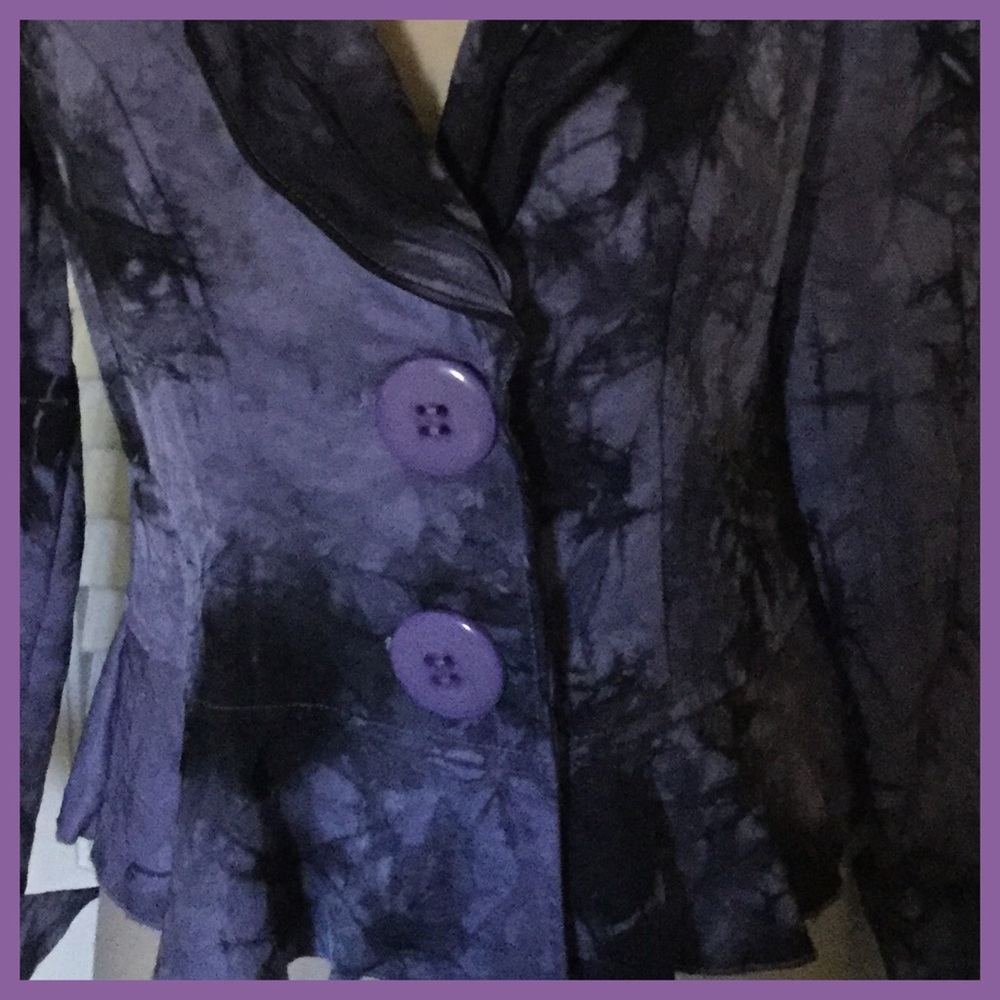 Design Today's Jacket - Picture 2 of 7