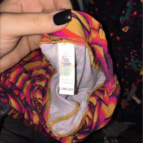 BNWT UNICORN OS ROSES - Picture 2 of 2