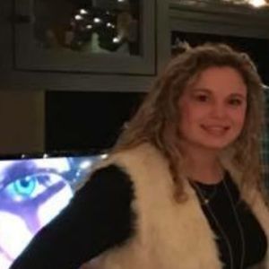 Meet your Posher, Alexis