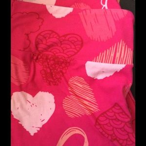 LuLaRoe Hearts Leggings TC--New