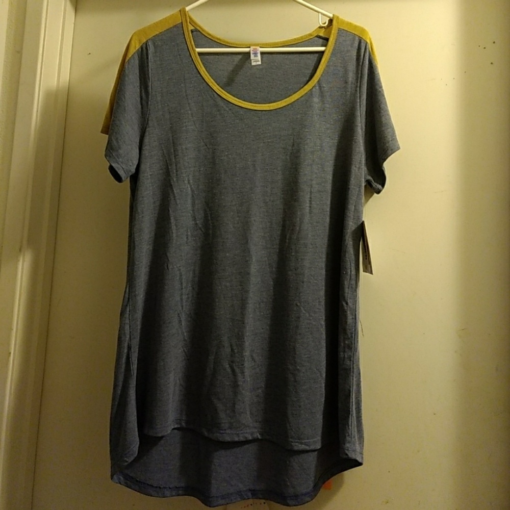 Lularoe large classic T. Bnwt
