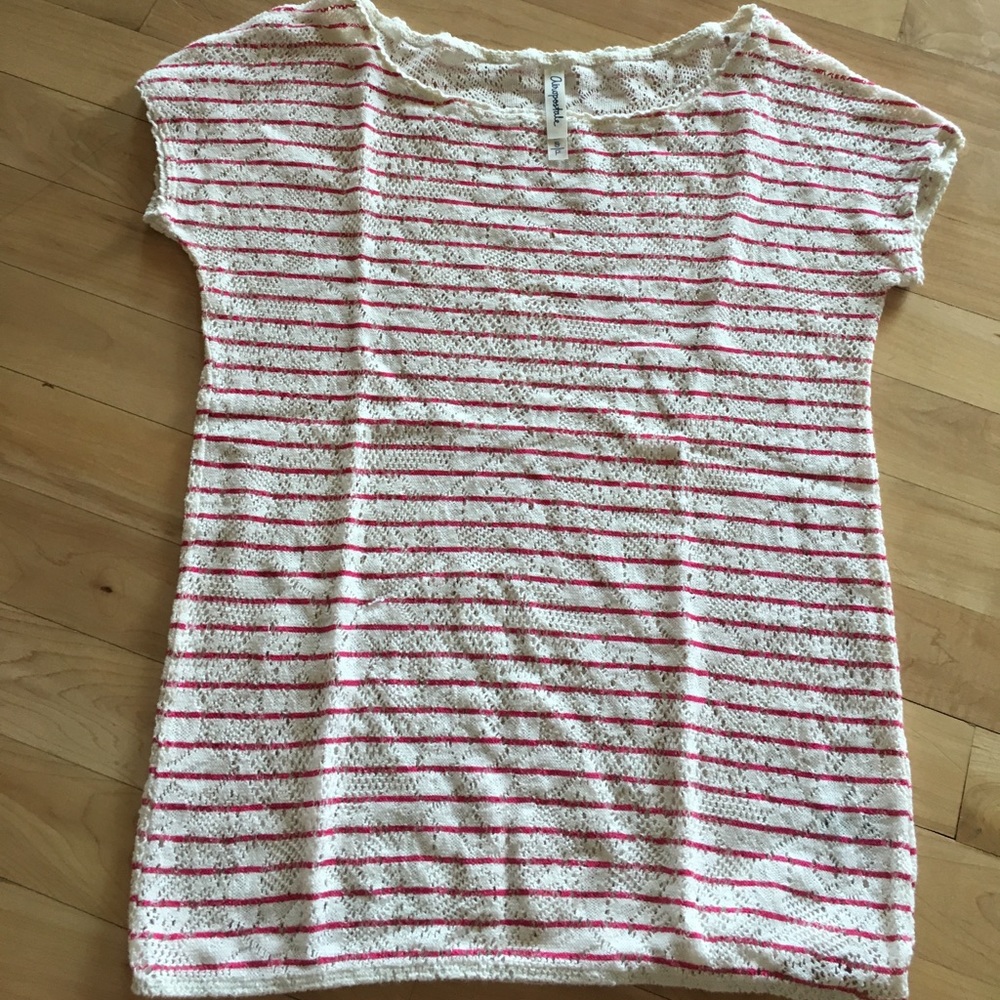 Adorable pick stripped and lace shirt!