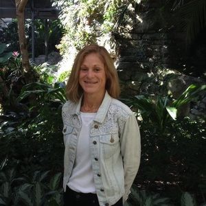 Meet your Posher, Debra