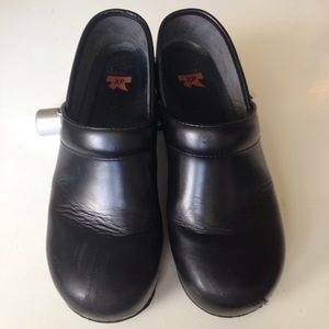 Dansko XP Pro clogs