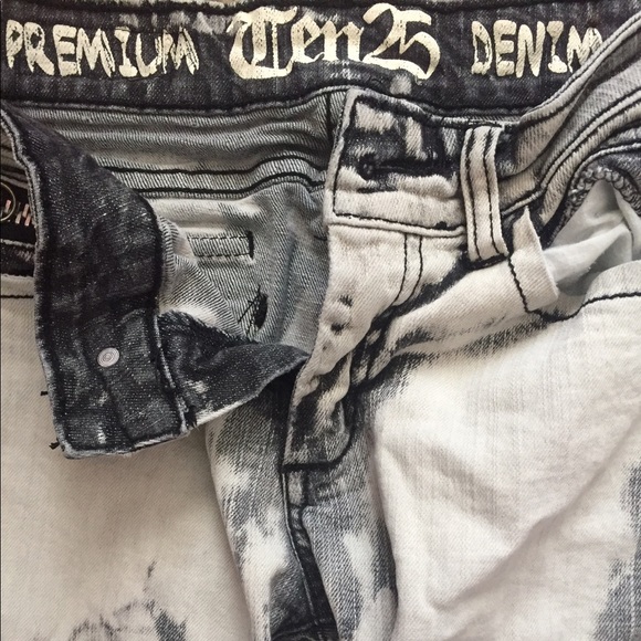 Ten 25 Light acid wash distressed jeans - Picture 2 of 3