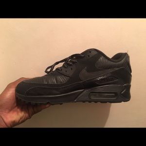 Women's Nike Air Max size 7y