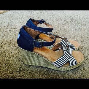 Toms strap wedges heels