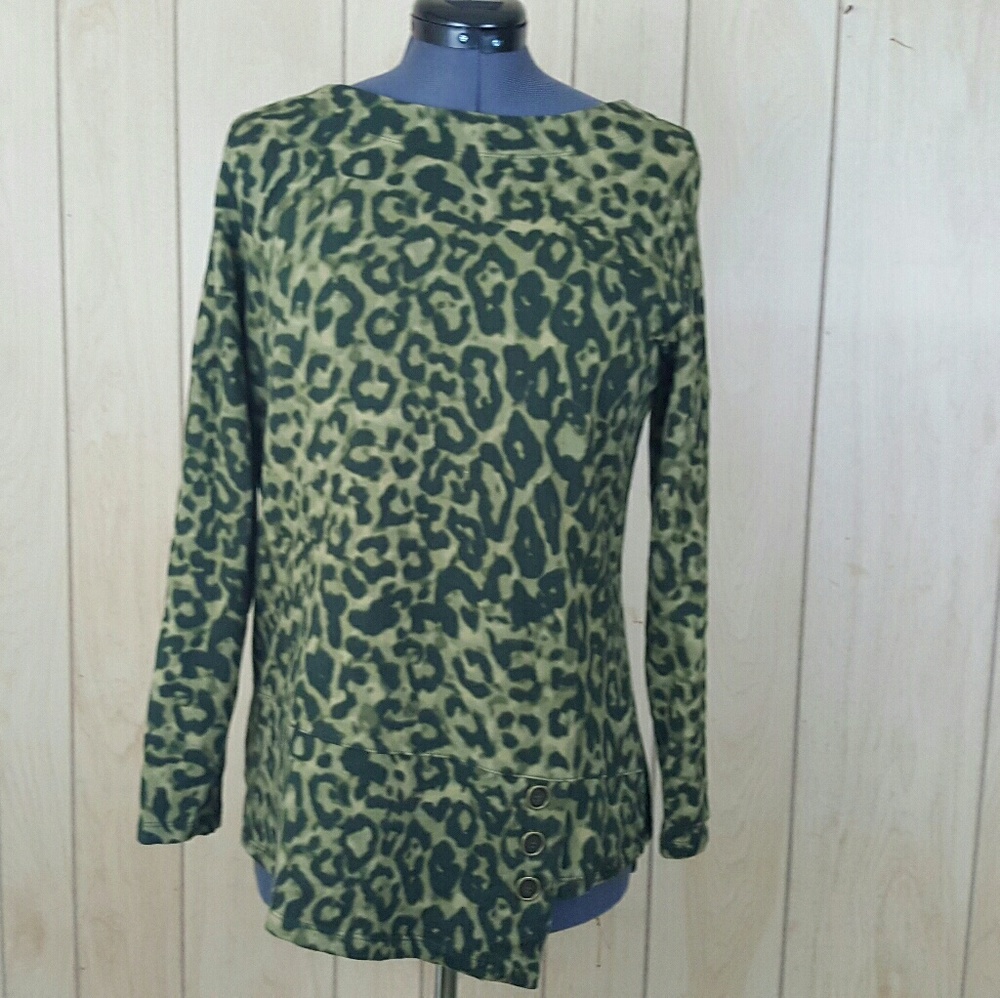 Susan Graver Weekend Animal Print Top M