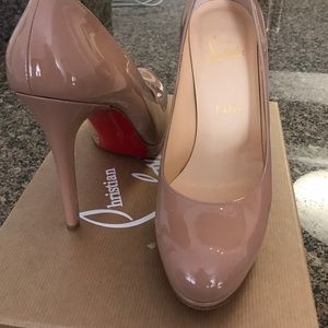Christian Louboutin New Simple Pump - size 38.5