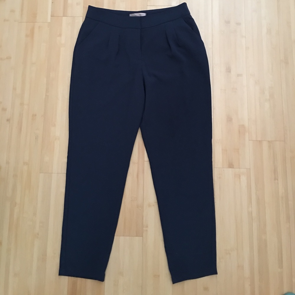 Forever 21 size Large pants. NWOT. Tapered fit.
