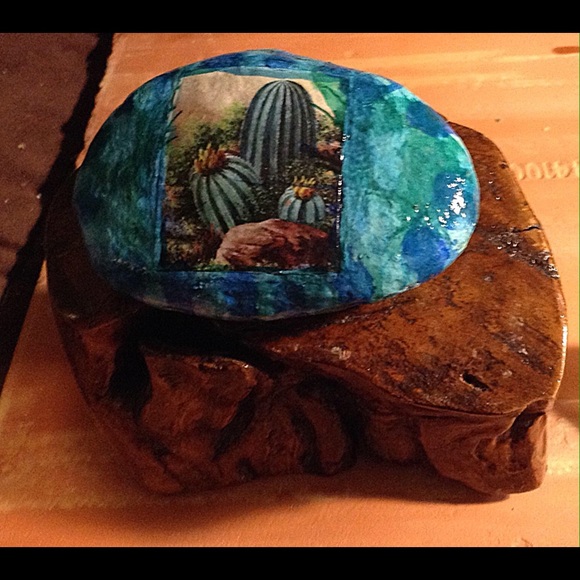 Meet your Posher, Laurie TOP RATED SELLER - Picture 6 of 6