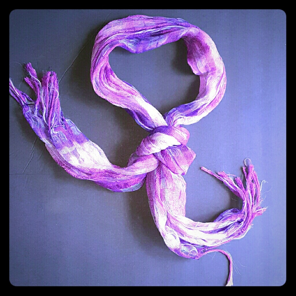Woven purple fringe scarf