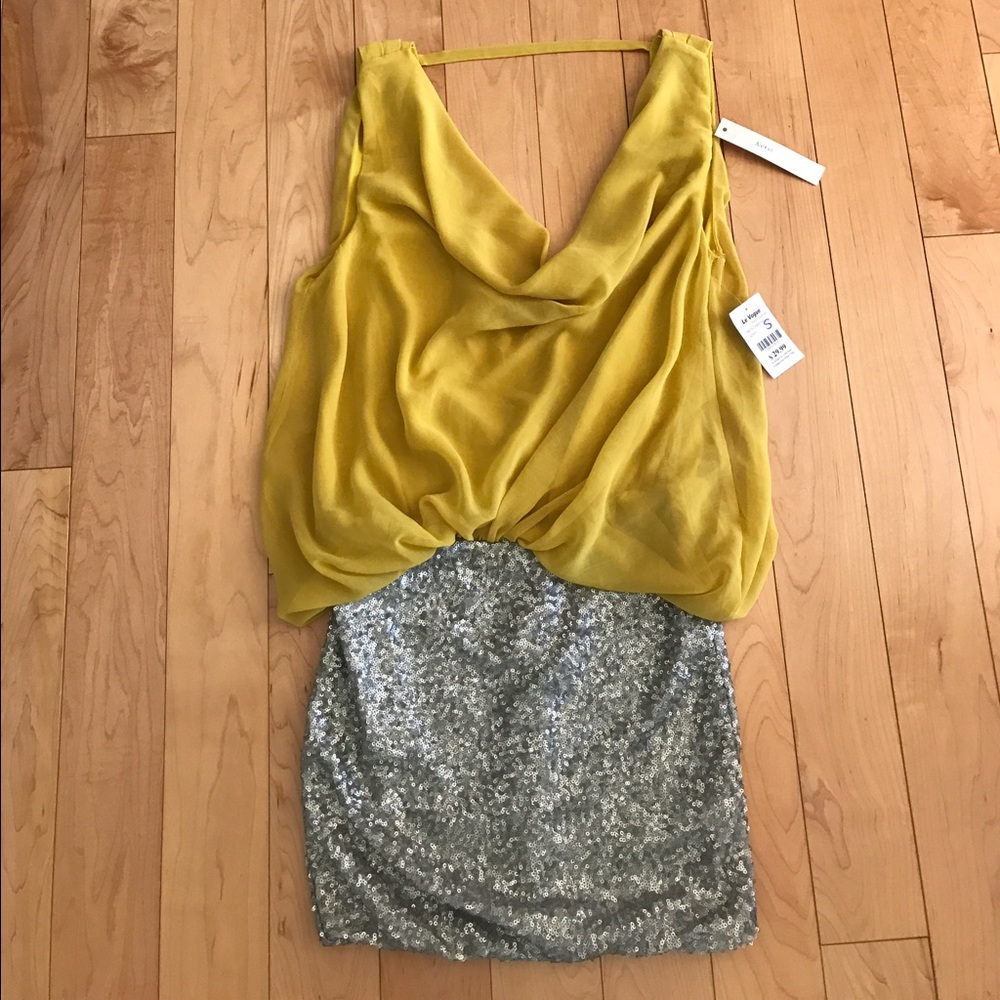 NWT Loose top and tight bottom dress with sparkles