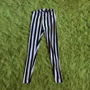 Black and White Striped Leggings